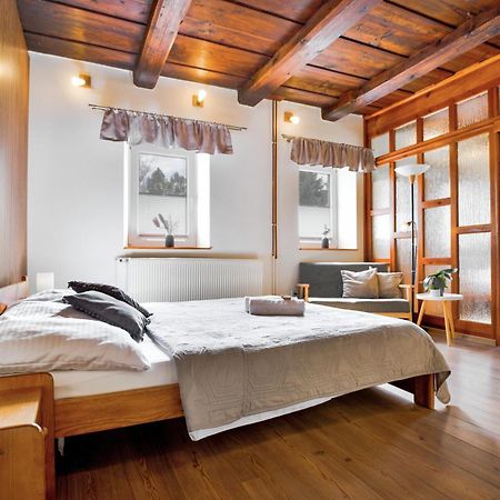 Apartman Ruzak Ruzova Buitenkant foto