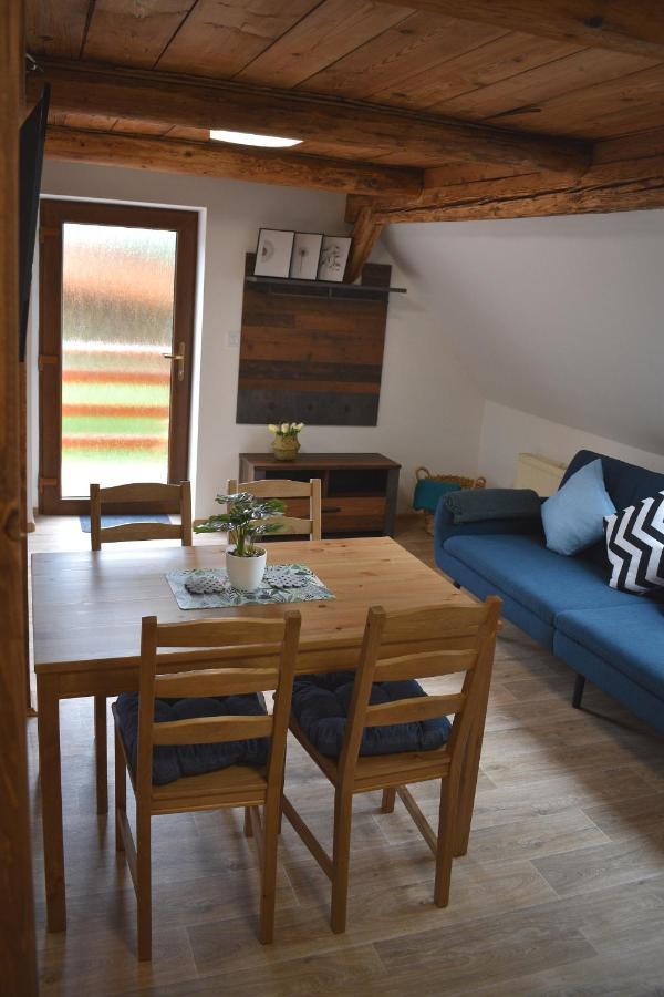 Apartman Ruzak Ruzova Buitenkant foto