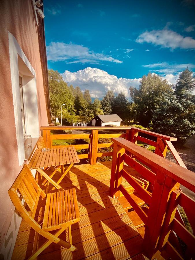 Apartman Ruzak Ruzova Buitenkant foto