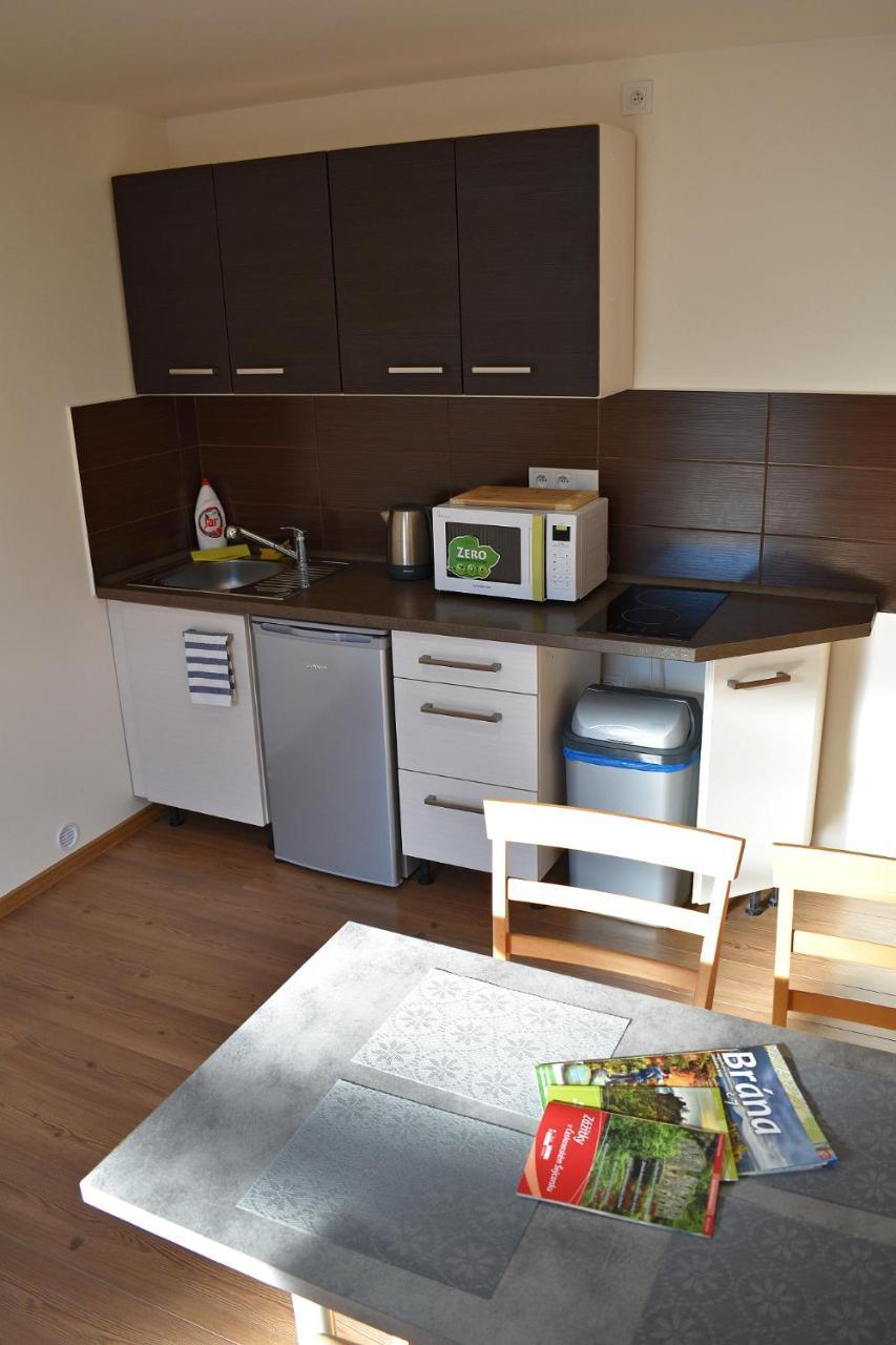 Apartman Ruzak Ruzova Buitenkant foto